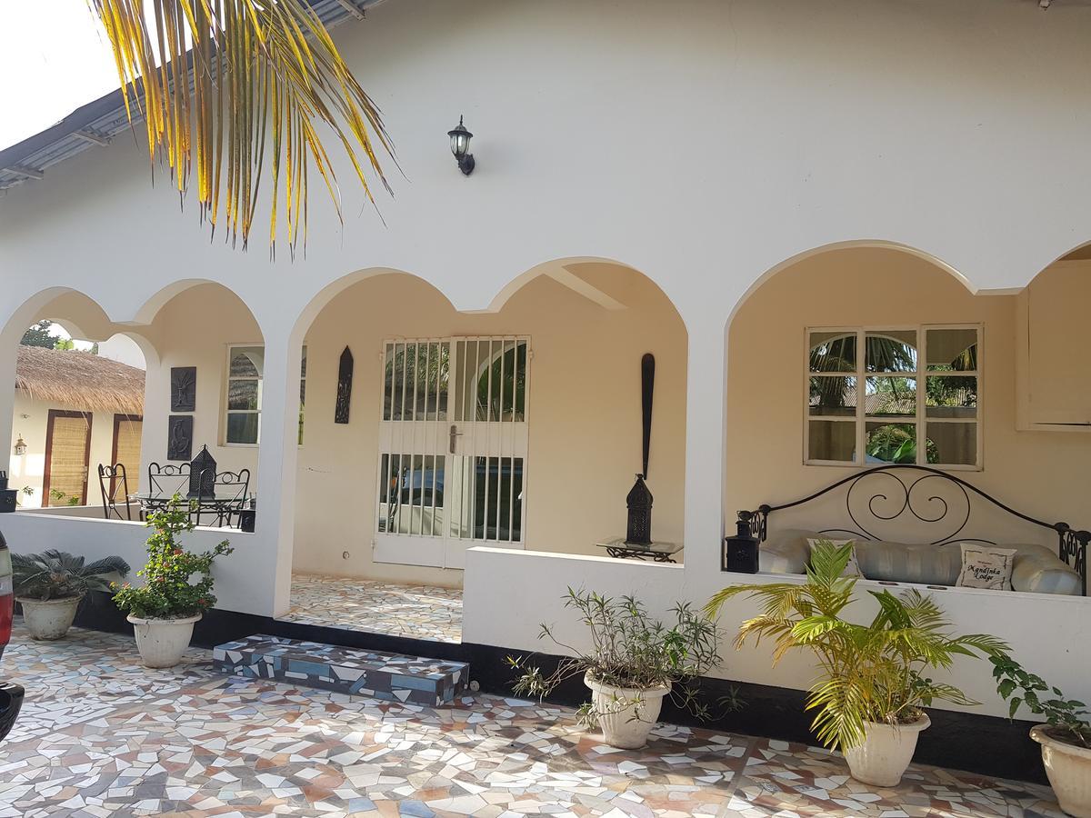 Mandinka Lodge Kololi Exterior foto